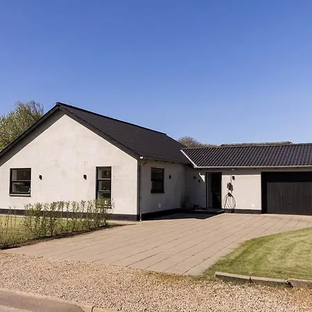Villa Newly Renovated Modern House In Brons Skærbæk